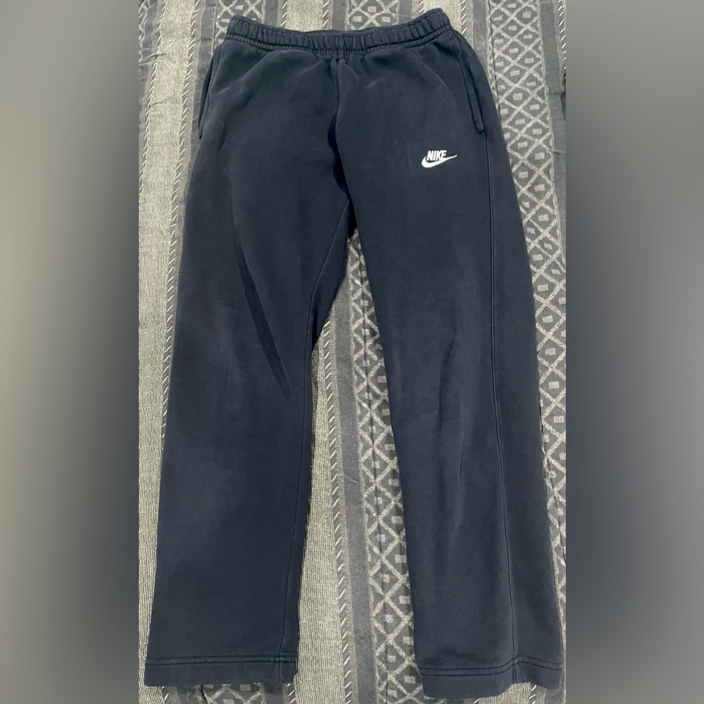 Nike Sportswear Club Fleece Men’s sweatpants (Midnight Navy)